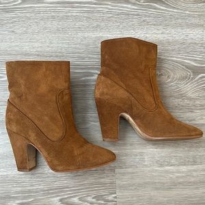 Zara basic suede booties in size 36(us6)